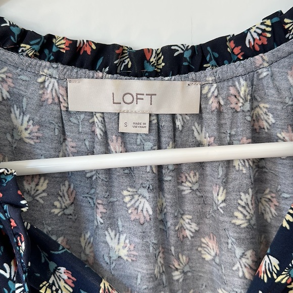 Loft mixed media blouse. Size Small. - Picture 2 of 2